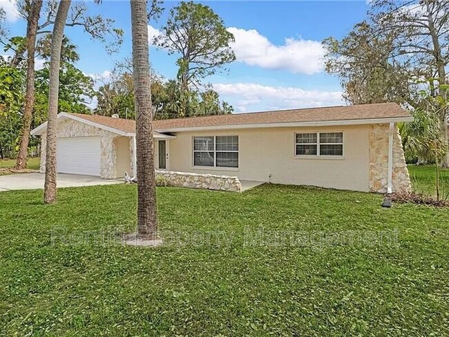 Foto del edificio - 2326 Davis Blvd