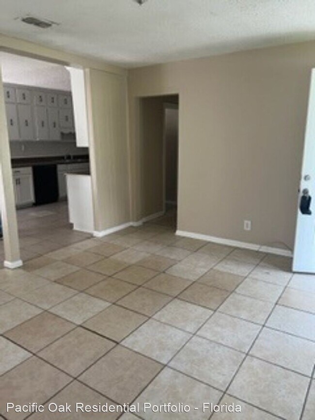 4 br, 2 bath House 896 Saratoga Blvd House for Rent in Jacksonville