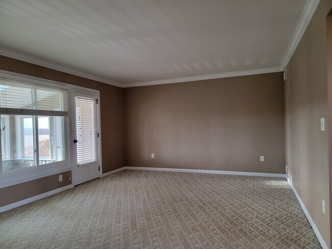 Foto del edificio - 502 W Newport Rd