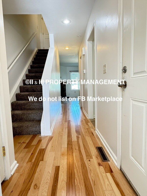 Foto del edificio - 8660 W 109th St