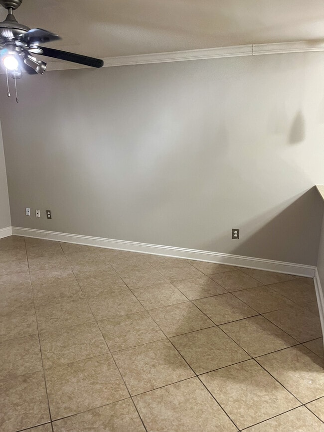 Building Photo - 3604 Pakenham Dr