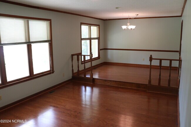 Building Photo - 207 Gemini Ct