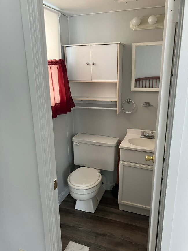 Building Photo - 116 Caribou St