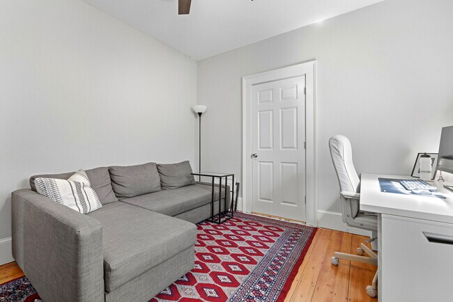 Foto del edificio - 722 E 2nd St