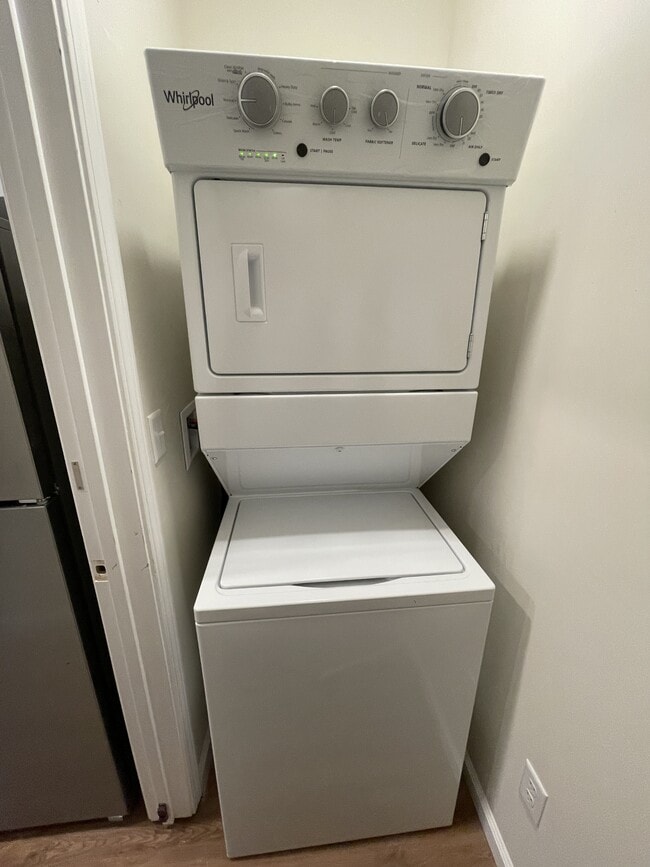 Building Photo - 213 Harmony Mdws Ct