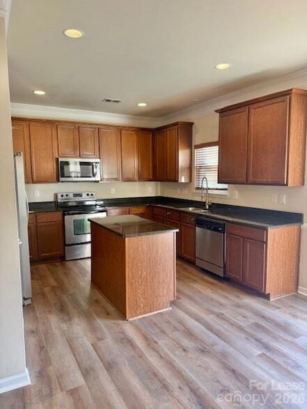 Building Photo - 142 Saye Pl