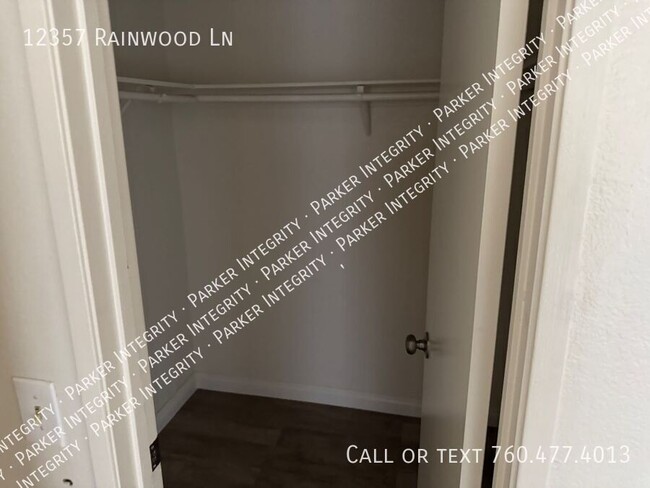 Foto del edificio - 12357 Rainwood Ln