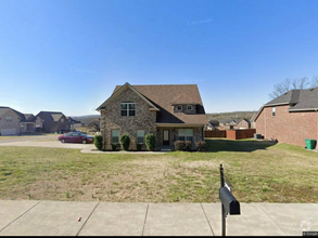 Building Photo - 2968 Greentree Dr