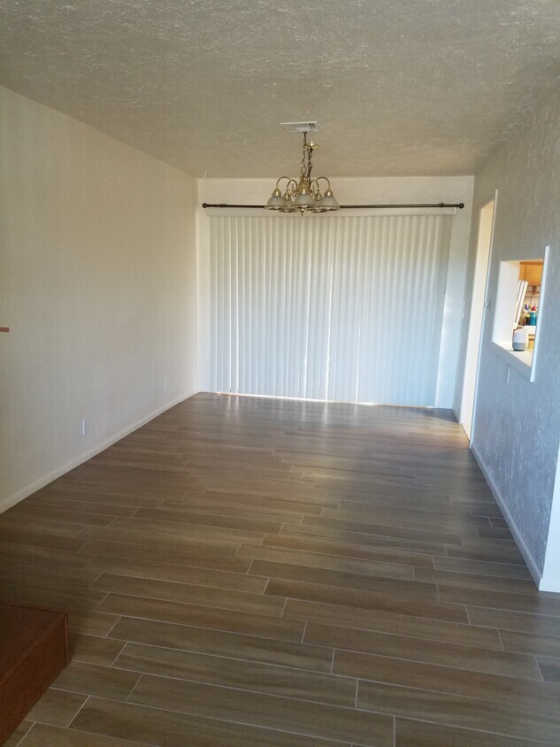 Building Photo - 59 Holbrook Ave