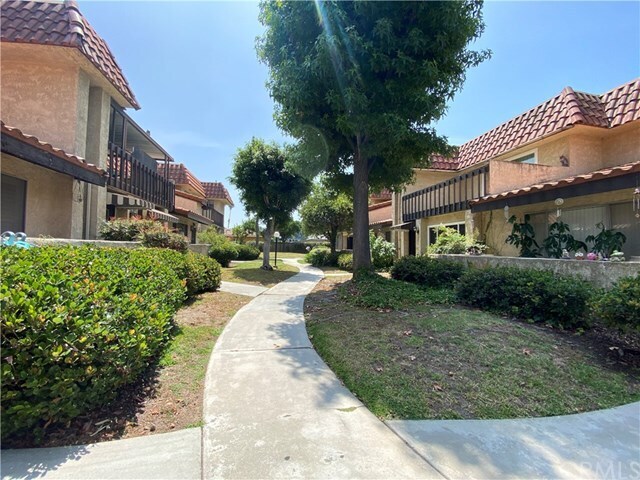 Building Photo - 14020 Clarkdale Ave