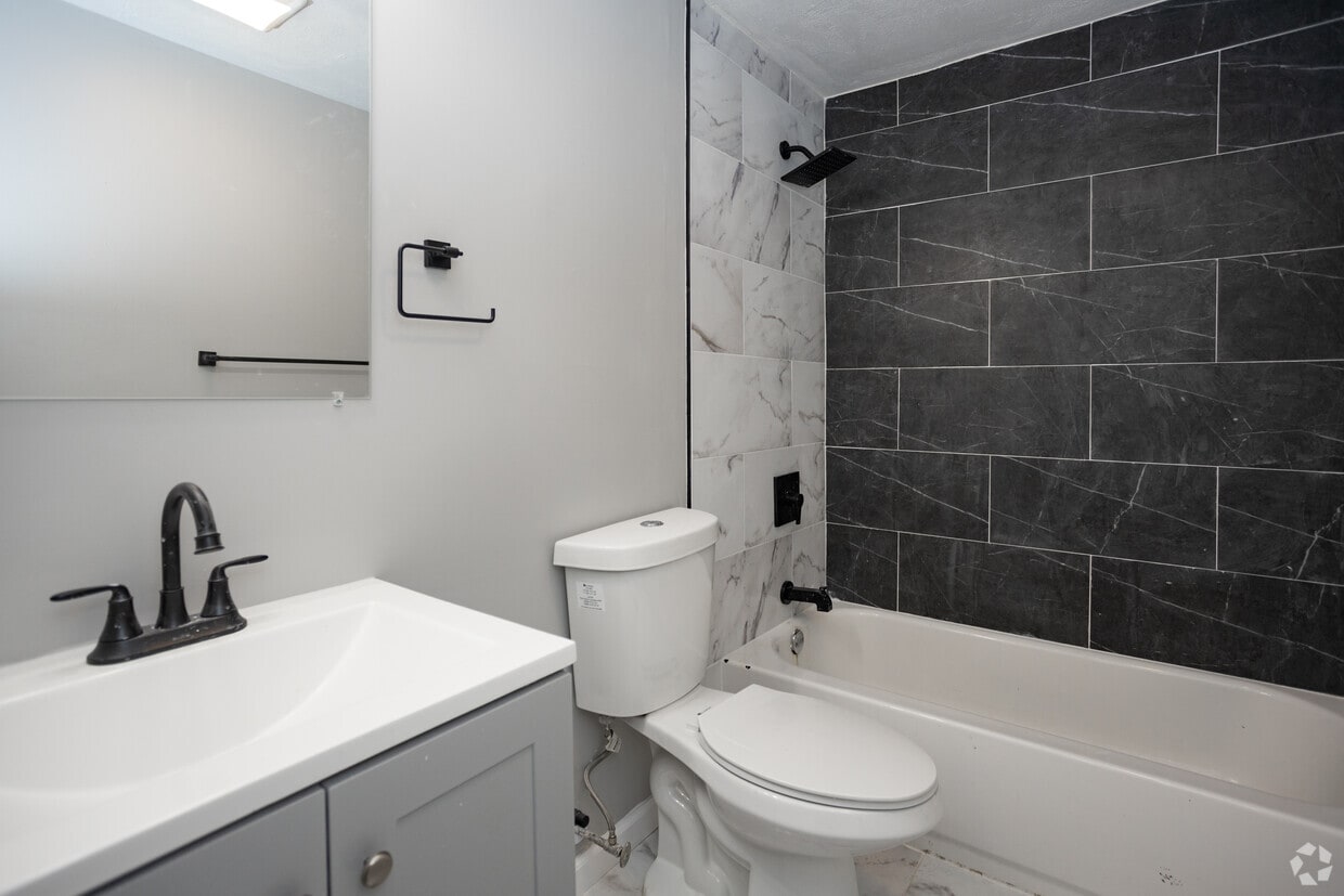 Kingswood Garden 1150 Vine St Liverpool, NY Apartments for Rent in Liverpool