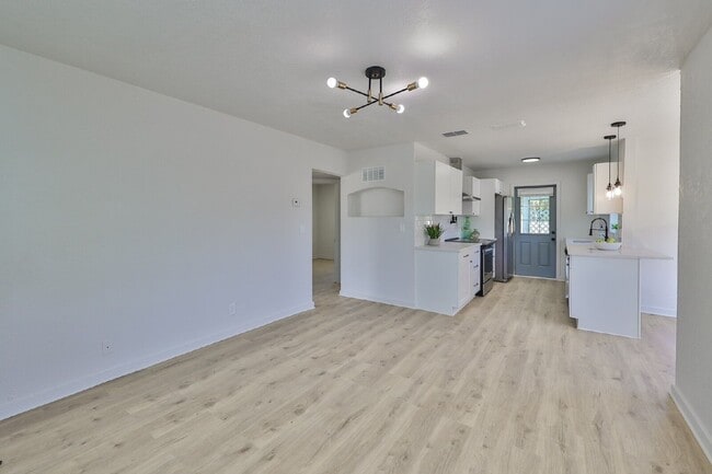 Photo - 867 53rd Terrace N House