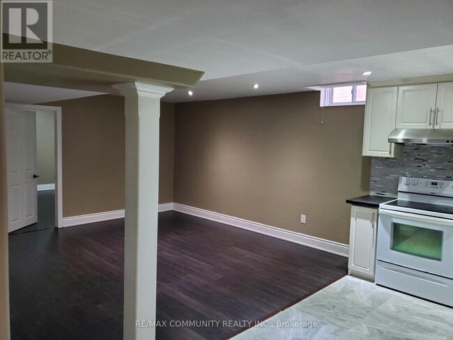 Building Photo - 27 Karen Miles Crescent