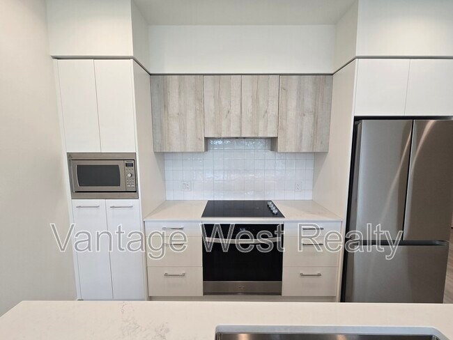 Photo du bâtiment - 3699-3699 Capozzi Rd