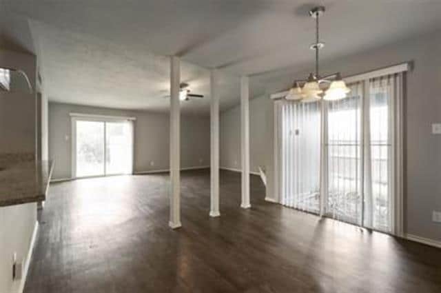 Building Photo - 1401 Steinburg Ln