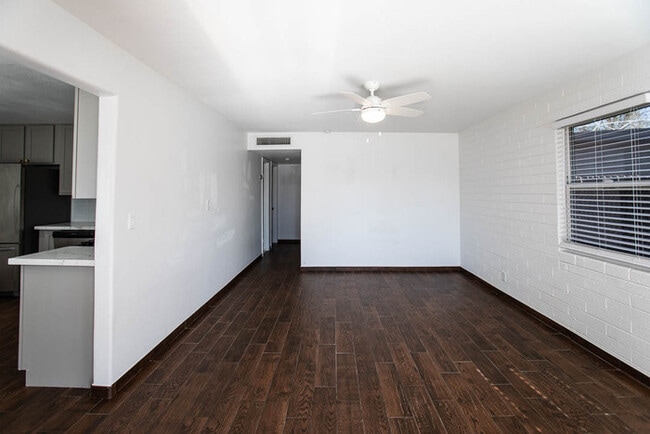 Building Photo - Downtown Gilbert House!!!