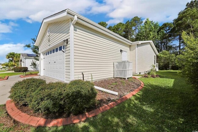 Building Photo - 333 Walden Lake Rd