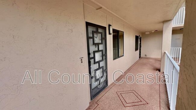 Building Photo - 6121 Pointe Regal Cir