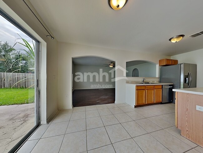 Building Photo - 10619 Opus Dr