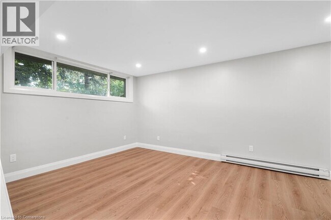 Building Photo - 206 Shelley Dr