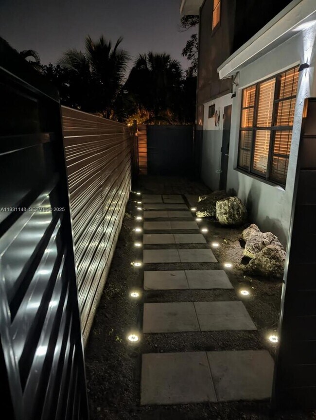 Foto del edificio - 2809 SW 8th St