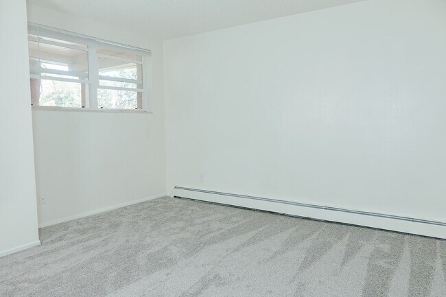 Building Photo - 3030 Oneal Pkwy