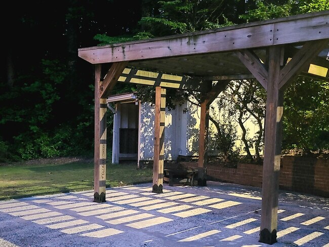 Foto del edificio - 1001 Wilkins Dr