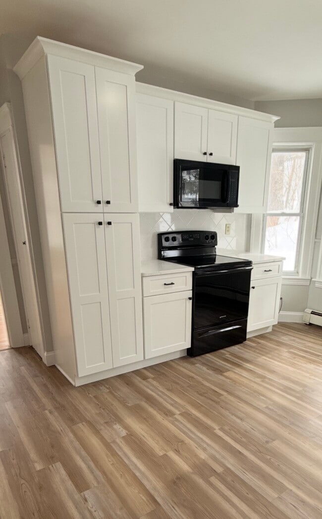 Building Photo - 1 Alder St