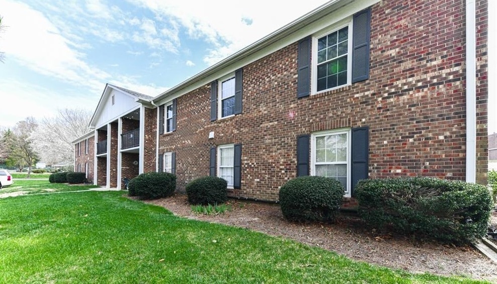 Primary Photo - 4700 Lawndale Dr