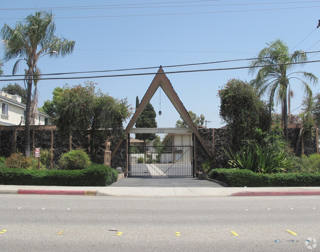 Primary Photo - 1014 Buena Vista St