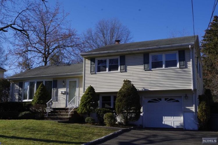 Primary Photo - 32 Haines St