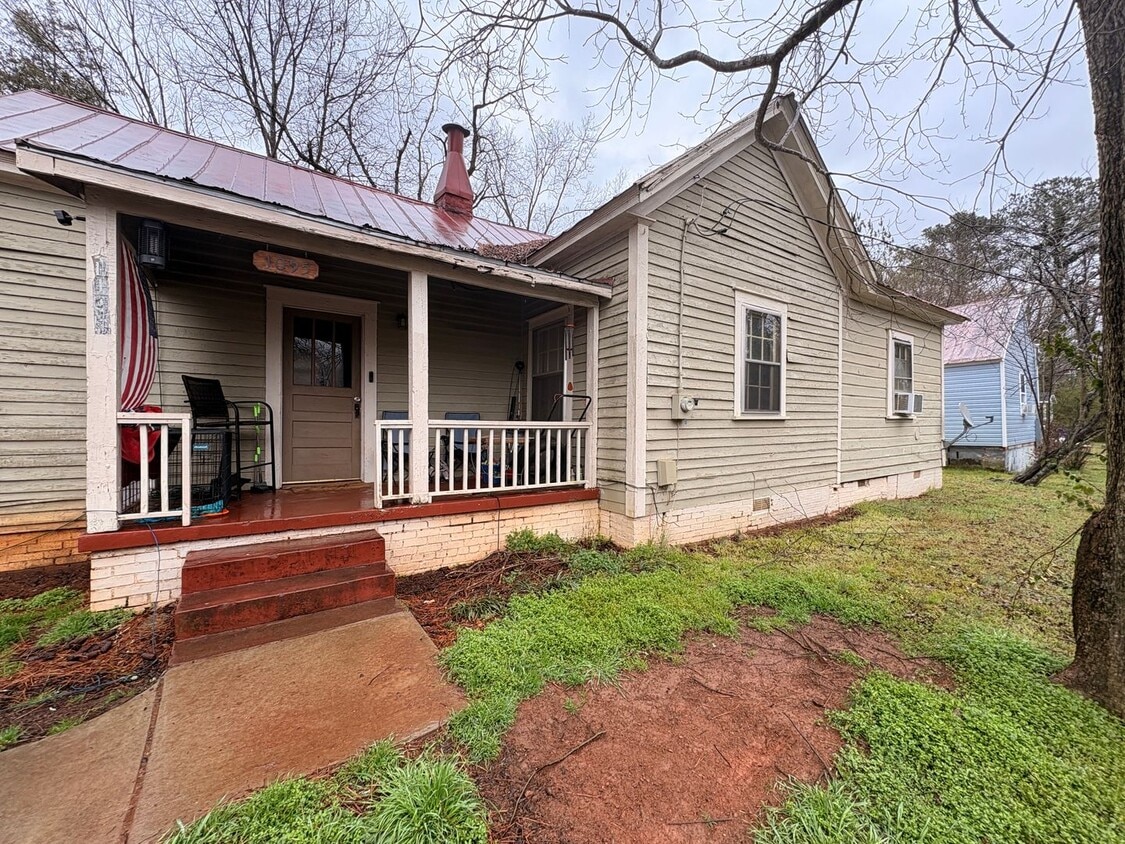 Photo - **FALL 2026 PRELEASING** 1095 MACON HWY| 2 Bed 1 Bath