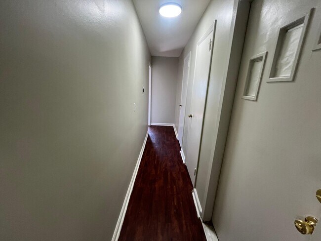 Foto del edificio - 809 Summer Ave