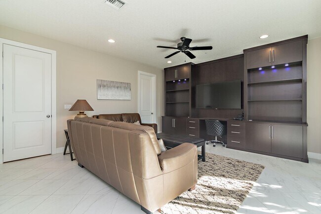 Foto del edificio - 13332 Alton Rd