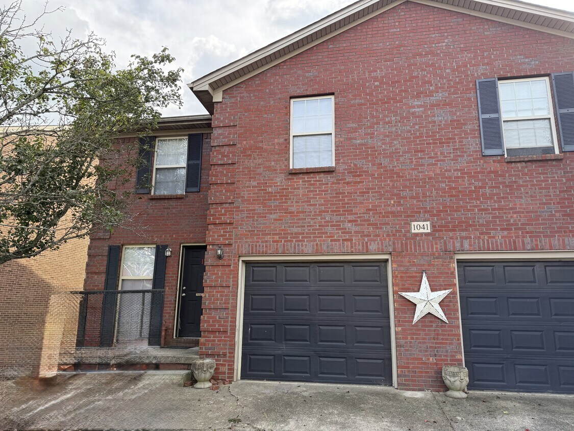 Building Photo - 1041 Blackwell Ct