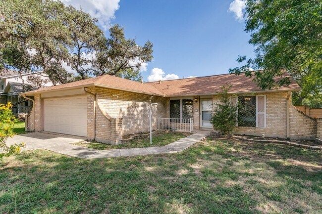 Foto del edificio - Charming 3-bedroom, 2 bath home in desirable Braun Station West