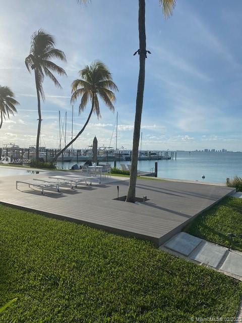 Primary Photo - 166 Harbor Dr