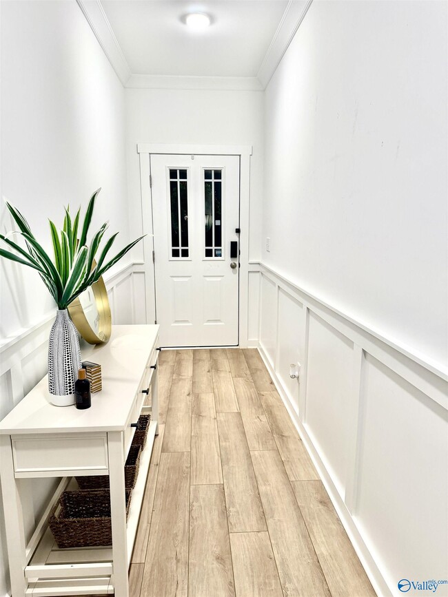 Building Photo - 7559 Discovery Pt Dr NW