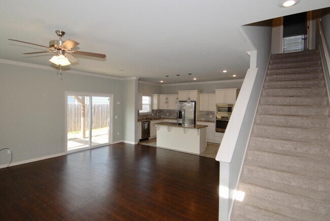 Photo - 554 N Keats Dr House