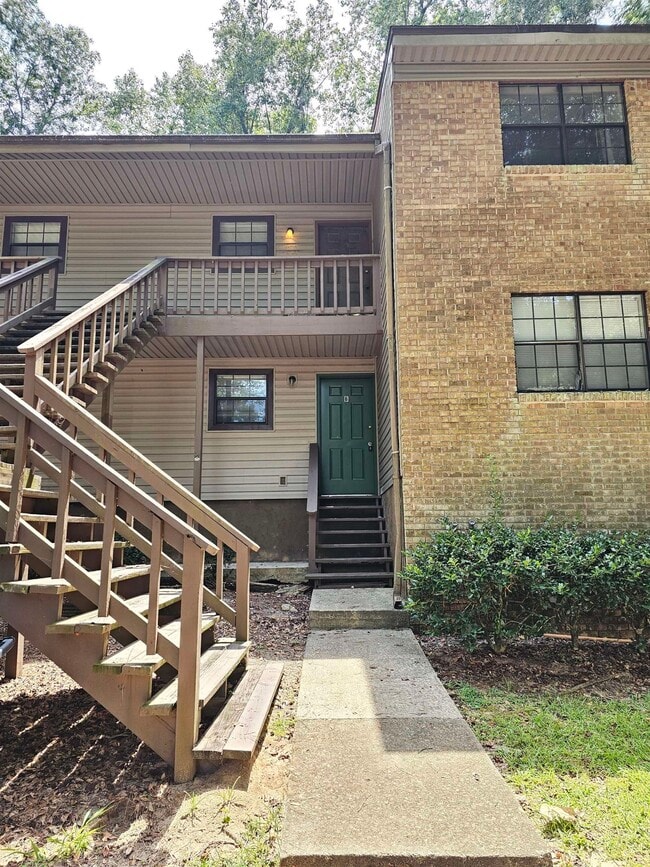 Building Photo - 1647 Kay Ave