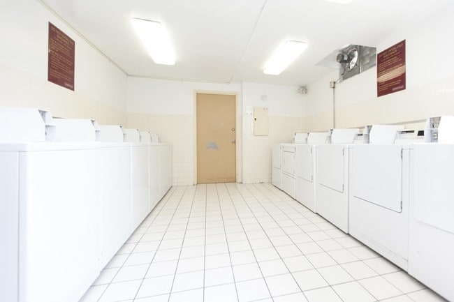 Interior Photo - Royale Towers