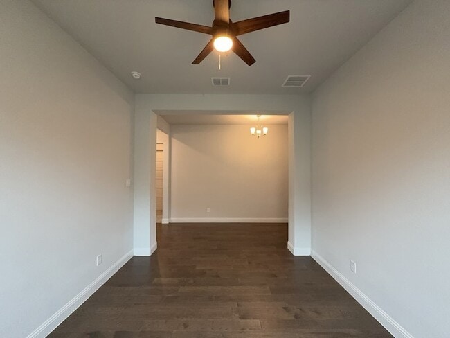 Building Photo - 7021 Lookout Ln