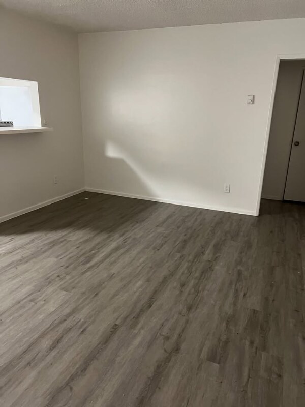 Building Photo - 8135 Langdon Ave