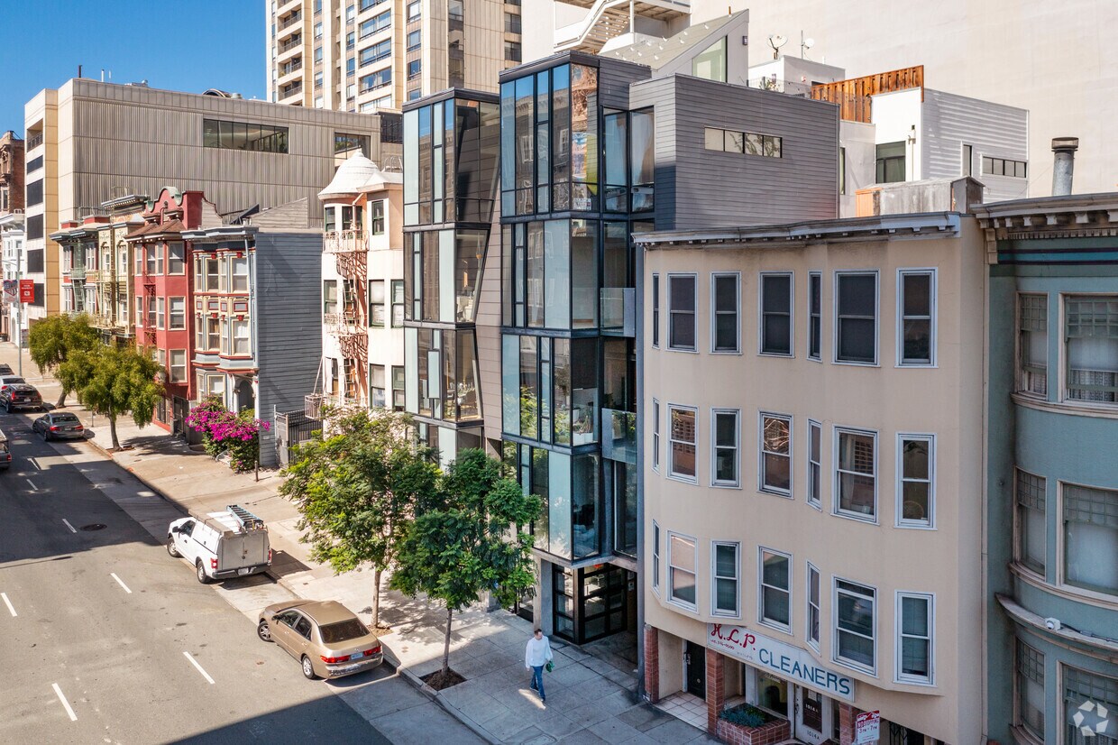 Primary Photo - 1018-1020 Pine St