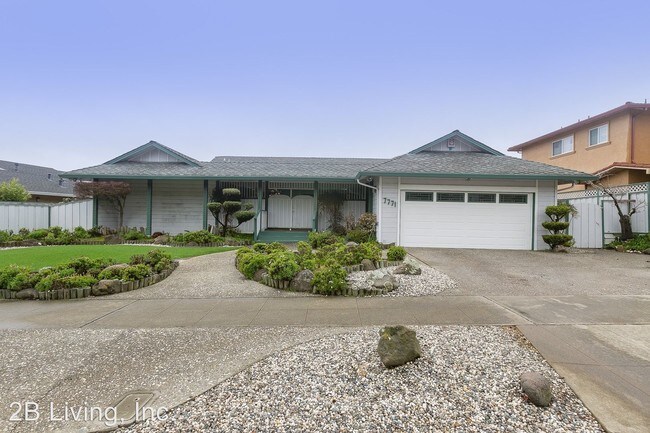Building Photo - 3 br, 2.5 bath House - 7771 Hansom Drive