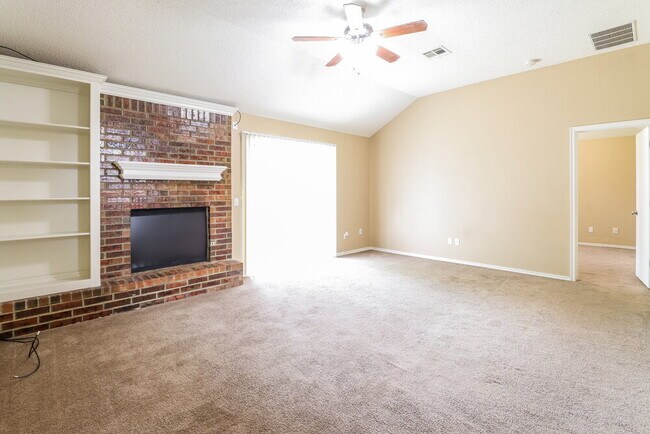 Building Photo - 324 Marrgate Dr