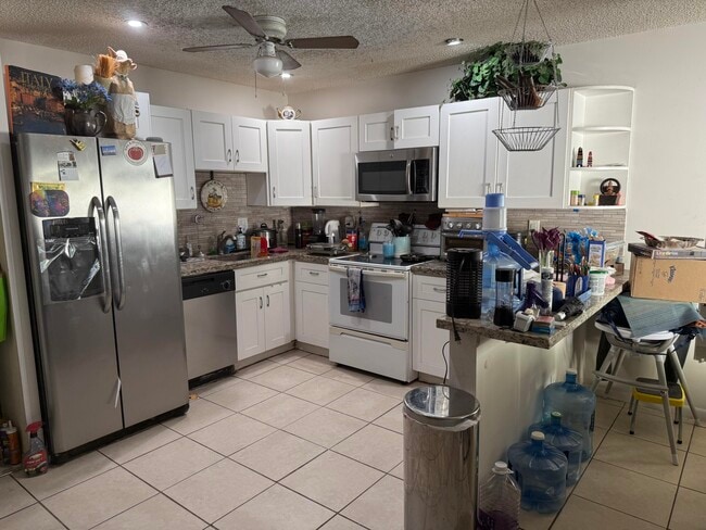 Foto del edificio - 4565 NW 3rd Dr