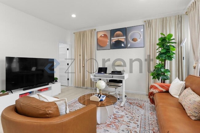 Building Photo - Unit