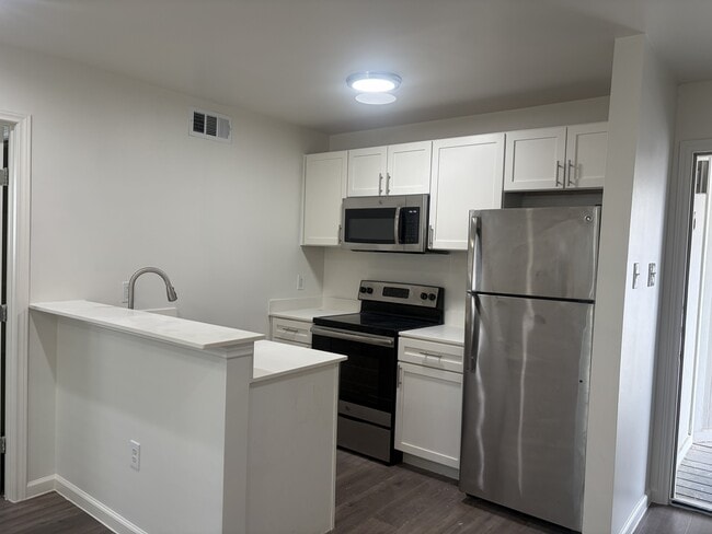 Building Photo - 4919 San Jacinto