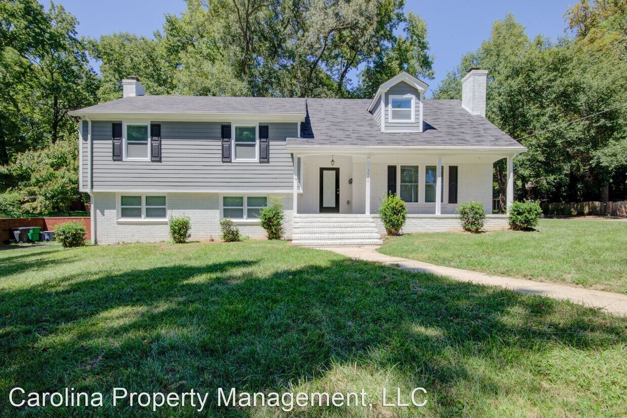 Foto principal - 5 br, 3 bath House - 3900 Rhodes Avenue